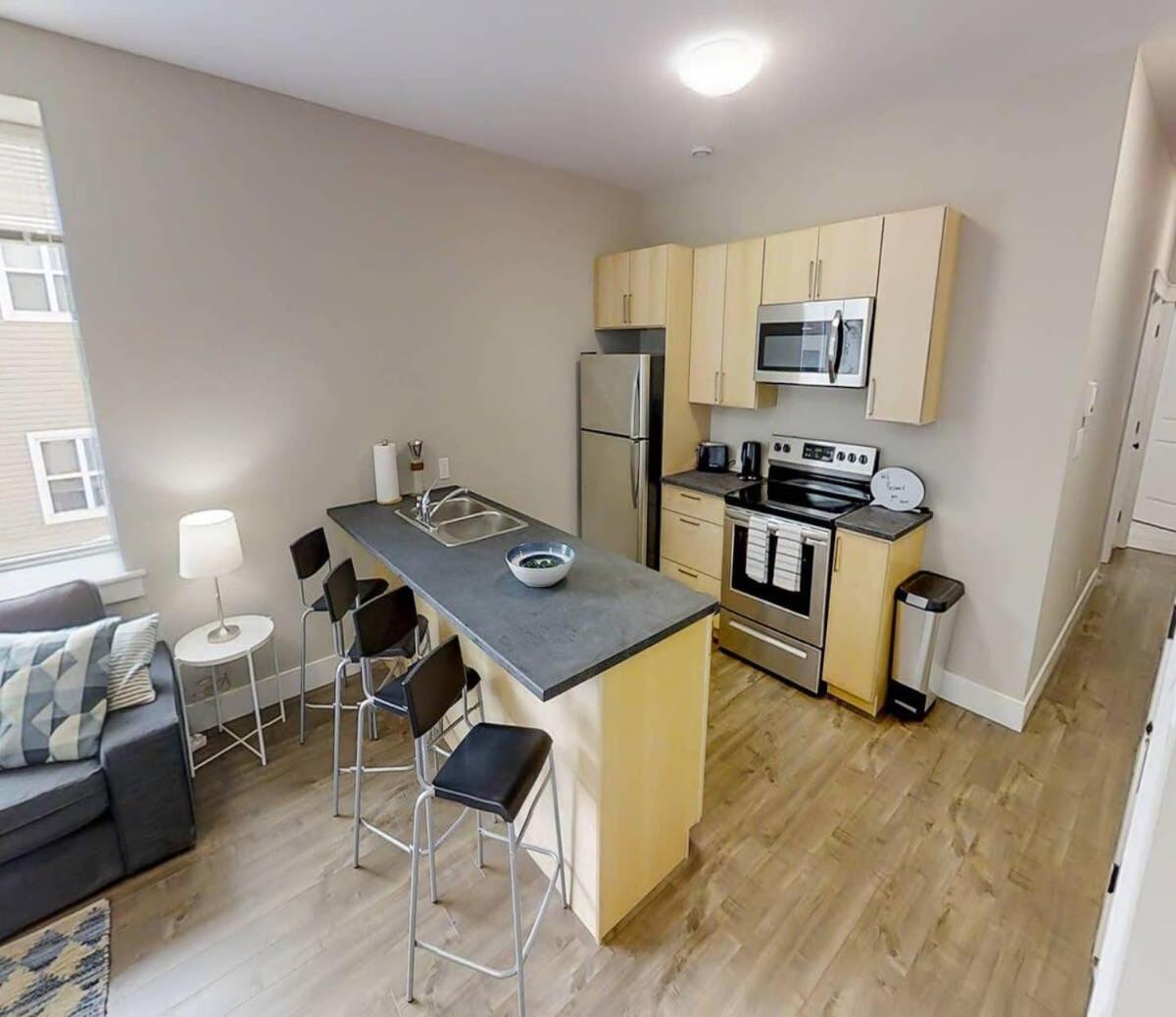 Premium Condo Heart Of Uptown Location Parking Coffee Saint John Exterior photo